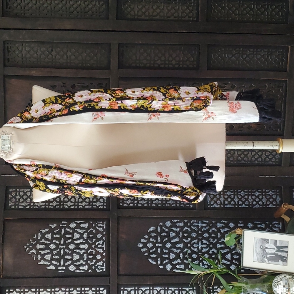 Free people floral Kimono cover up & wrap - Picture 13 of 16